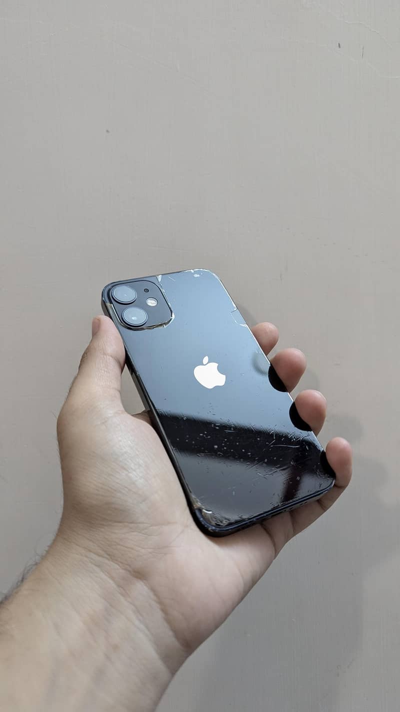 Apple iPhone 12 mini 0