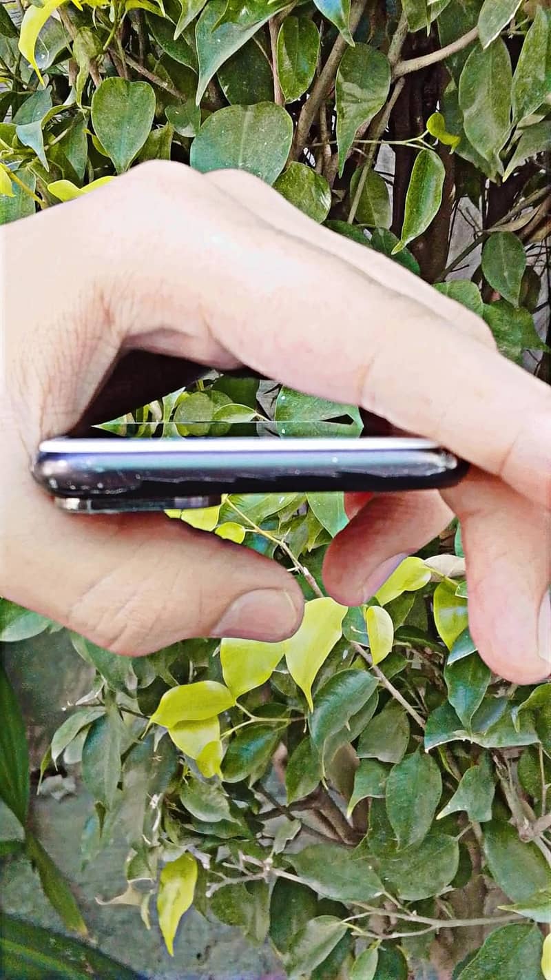 Apple iPhone 8 5