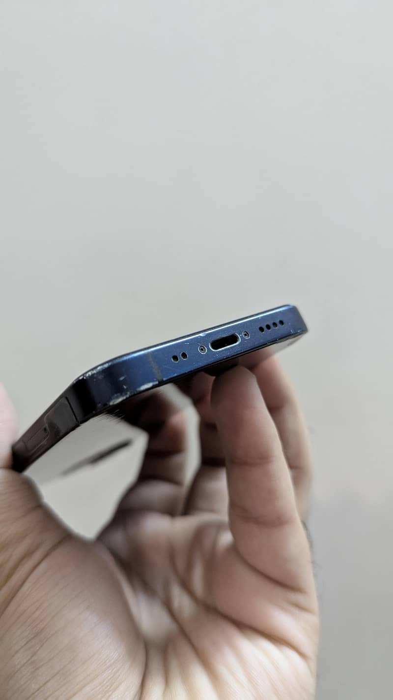 Apple iPhone 12 mini 3