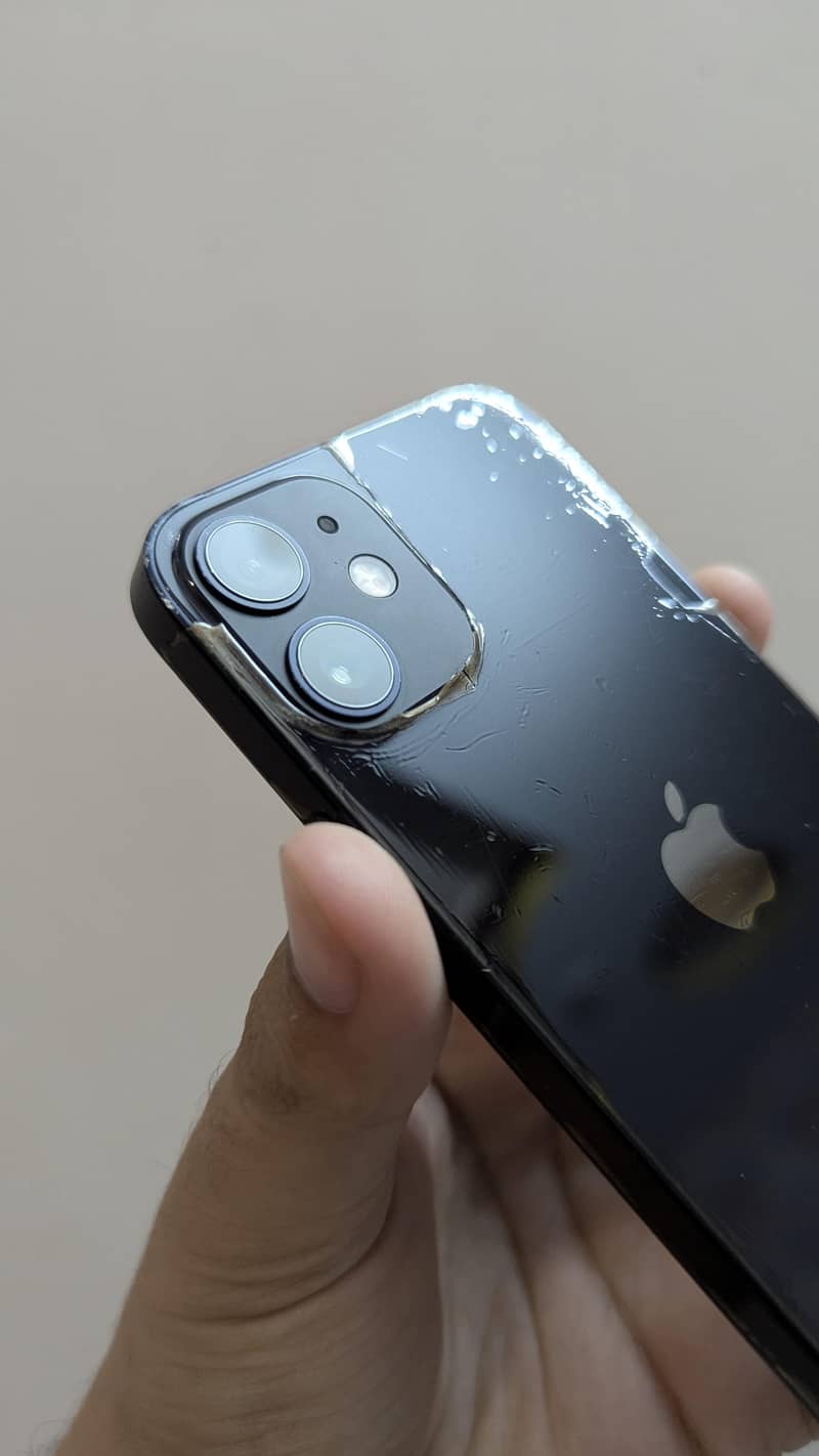 Apple iPhone 12 mini 4