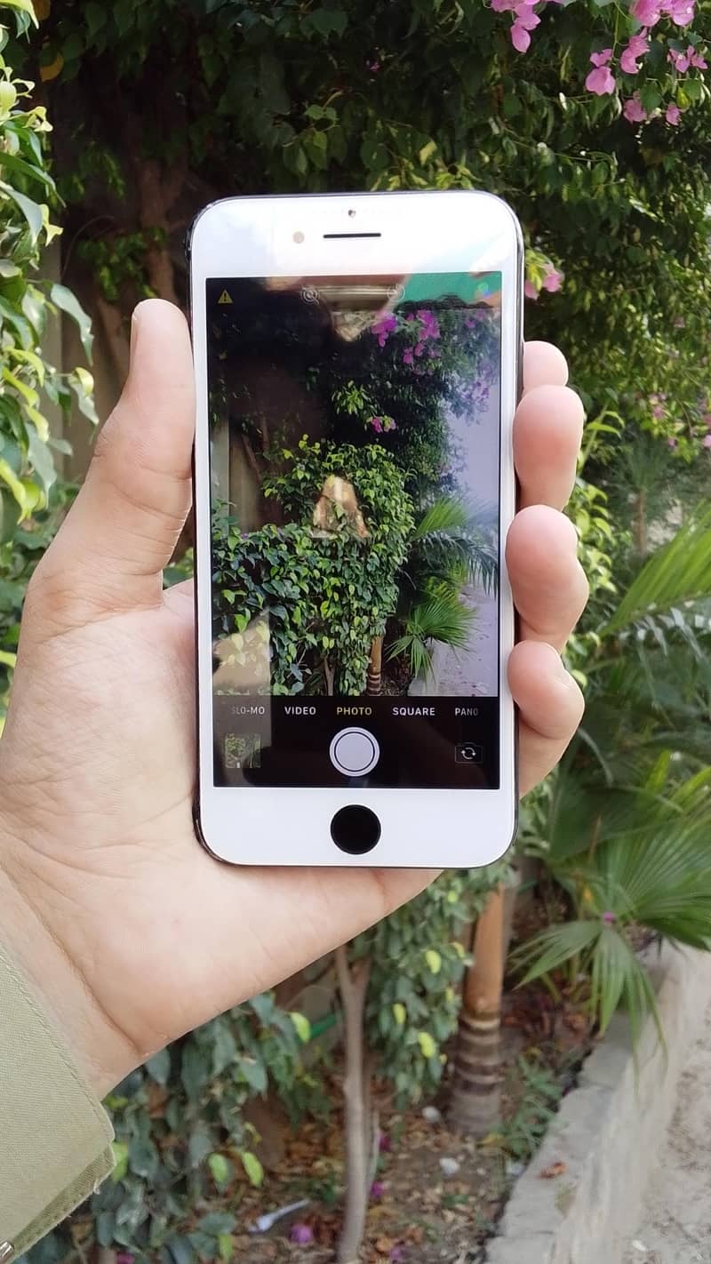 Apple iPhone 8 9