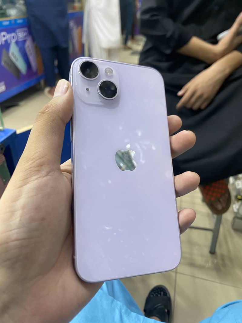 Apple iPhone 14 3