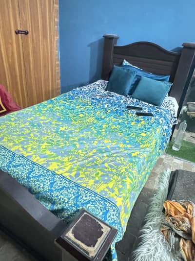 Single bed 25000 with matres