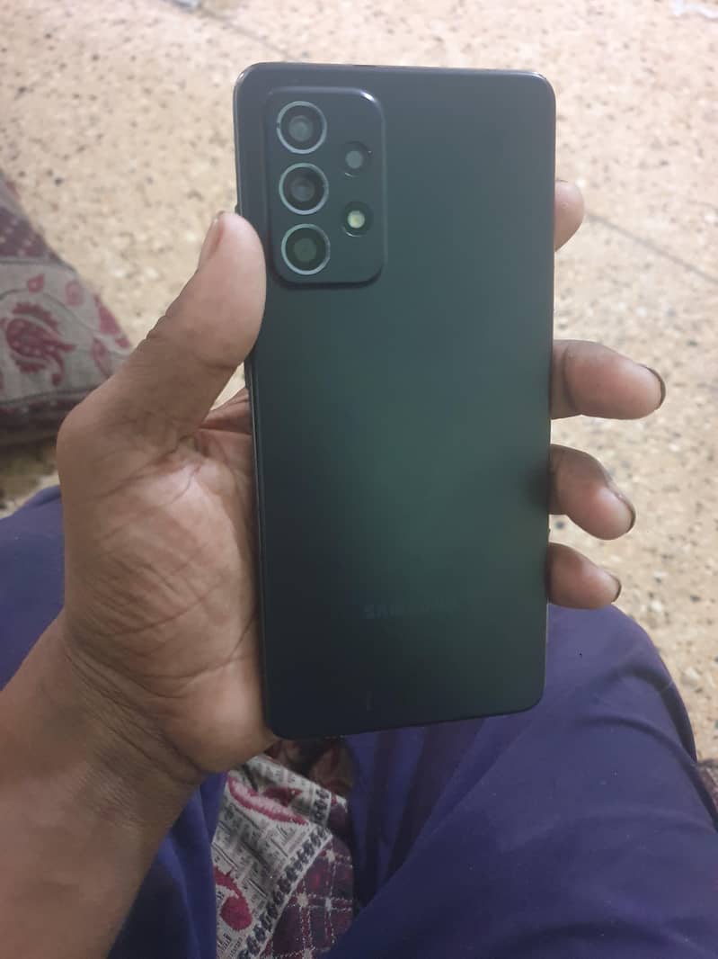 Samsung Mobile A52 1