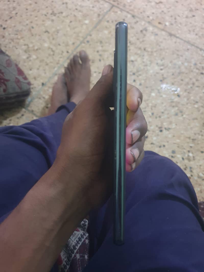 Samsung Mobile A52 8
