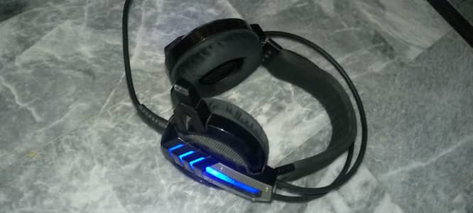 Evo core branded headphones for sale