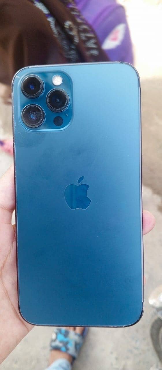 Apple iPhone 12 Pro Max 3