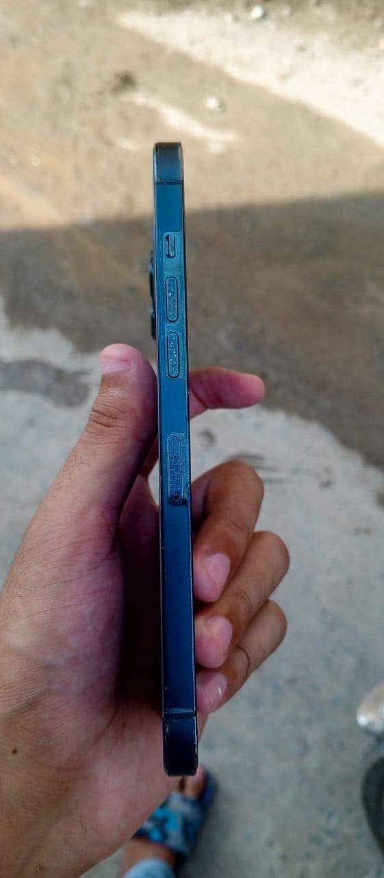Apple iPhone 12 Pro Max 4