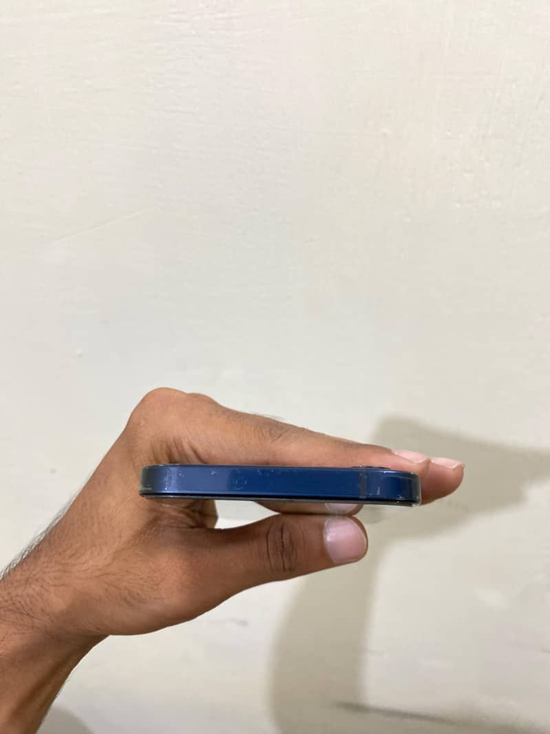 Apple iPhone 12 5