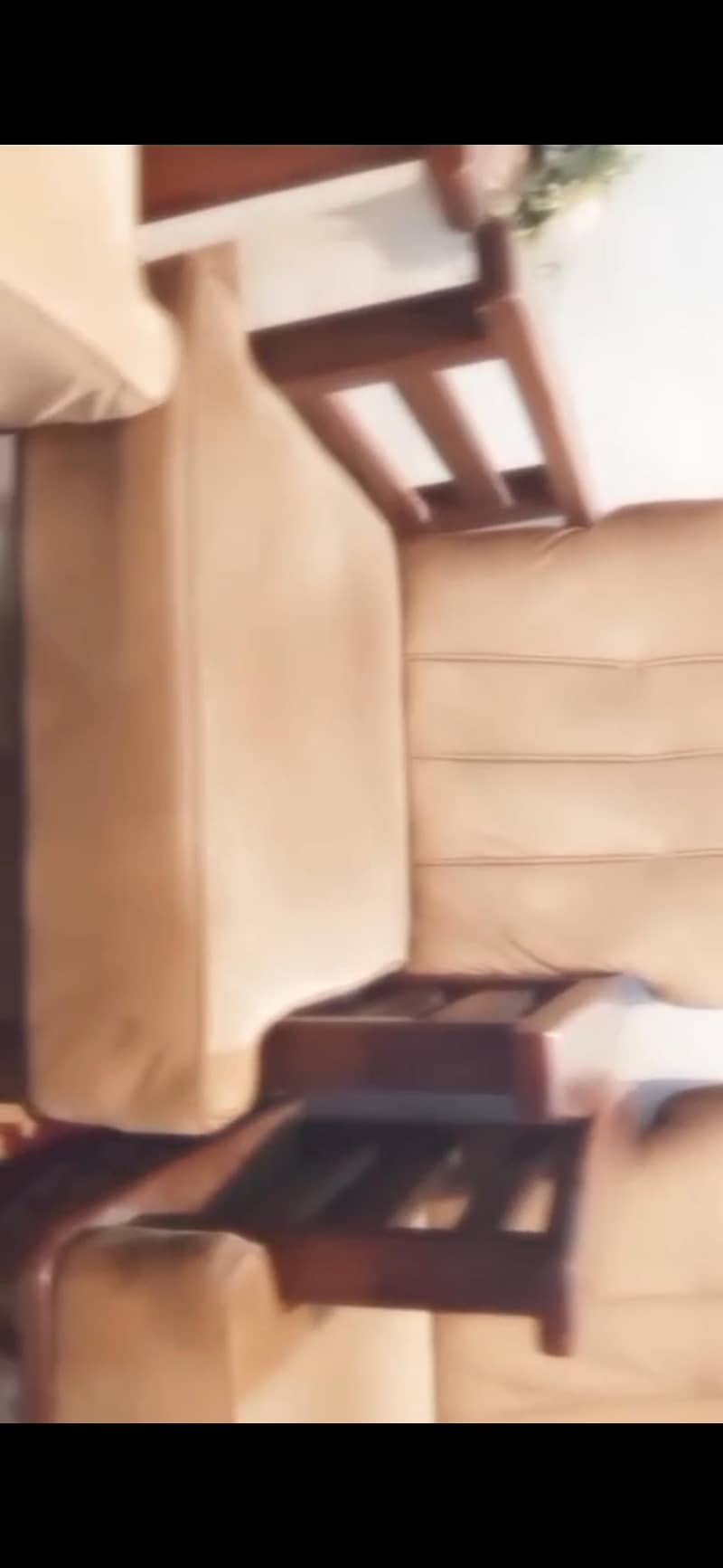 5 seater sofa with table 4