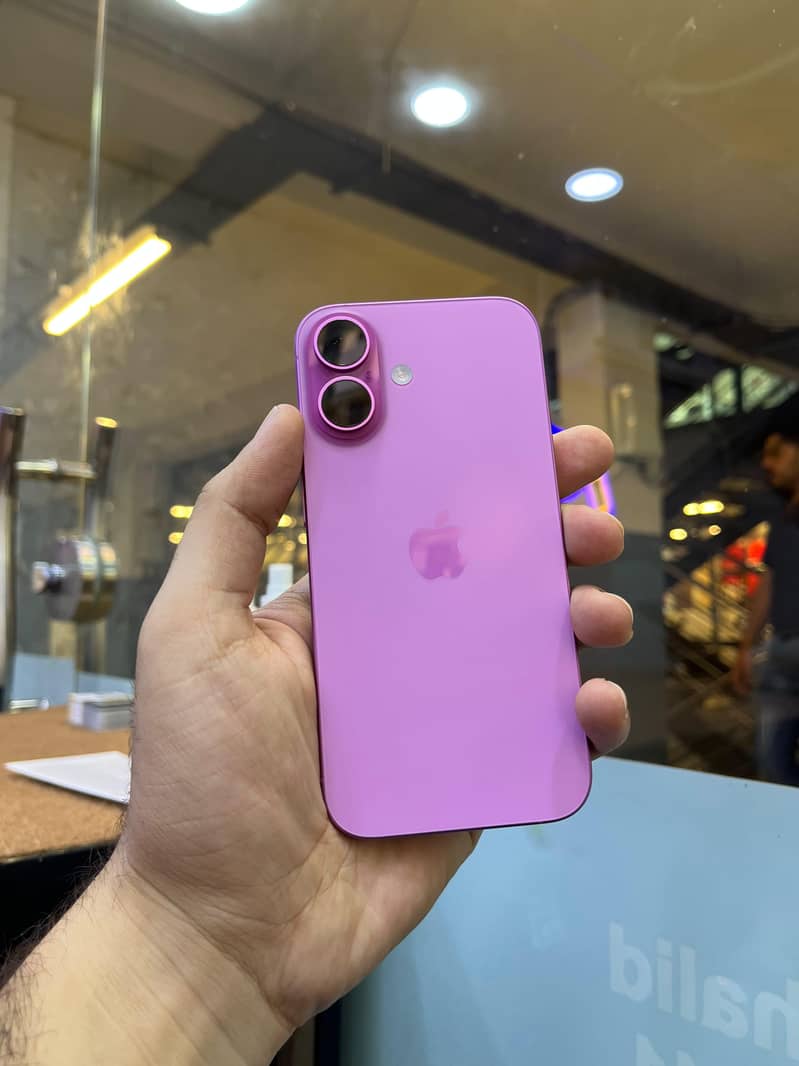 Apple iPhone 16 1