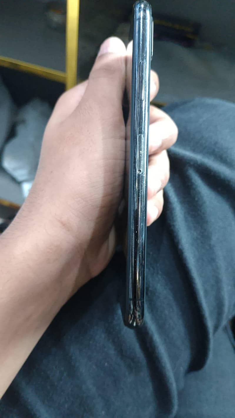 Apple iPhone X 2