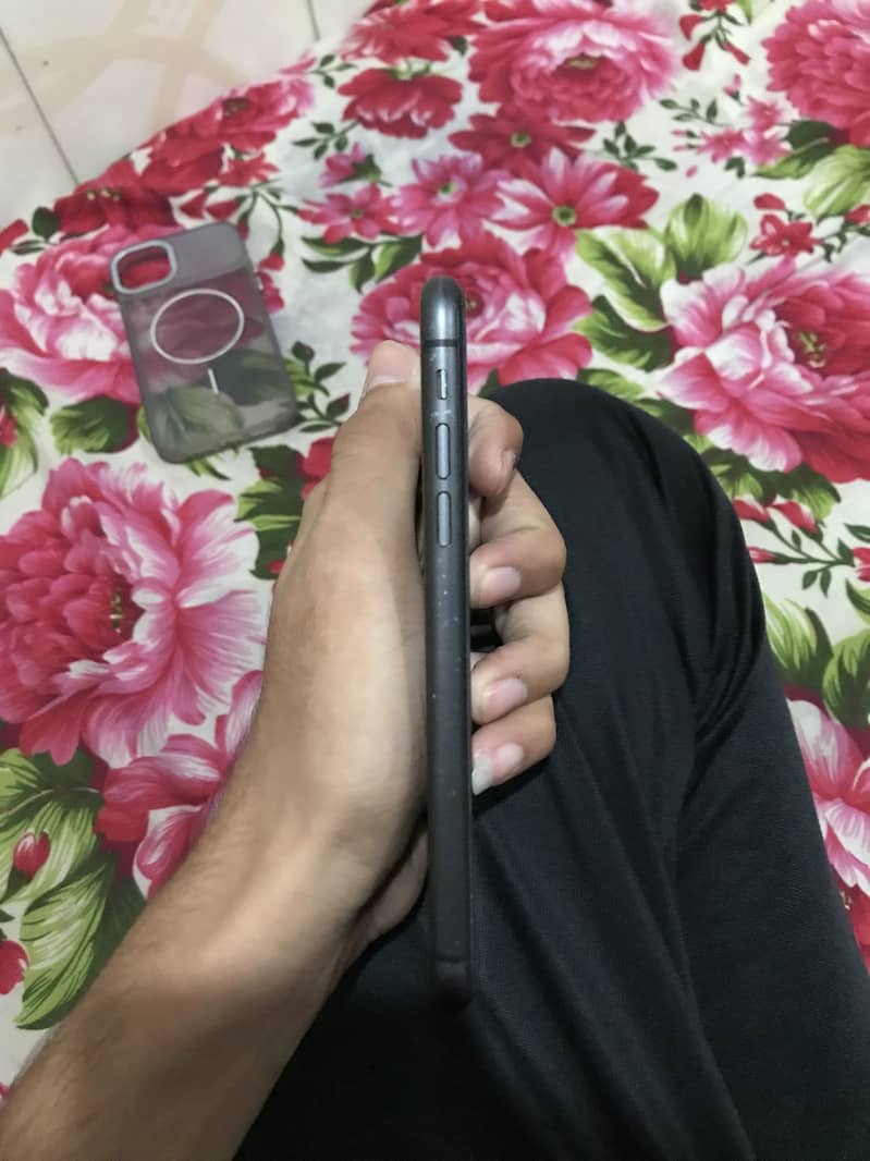 Apple iPhone 11 1