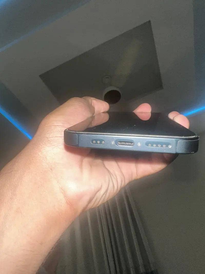 Apple iPhone 14 7