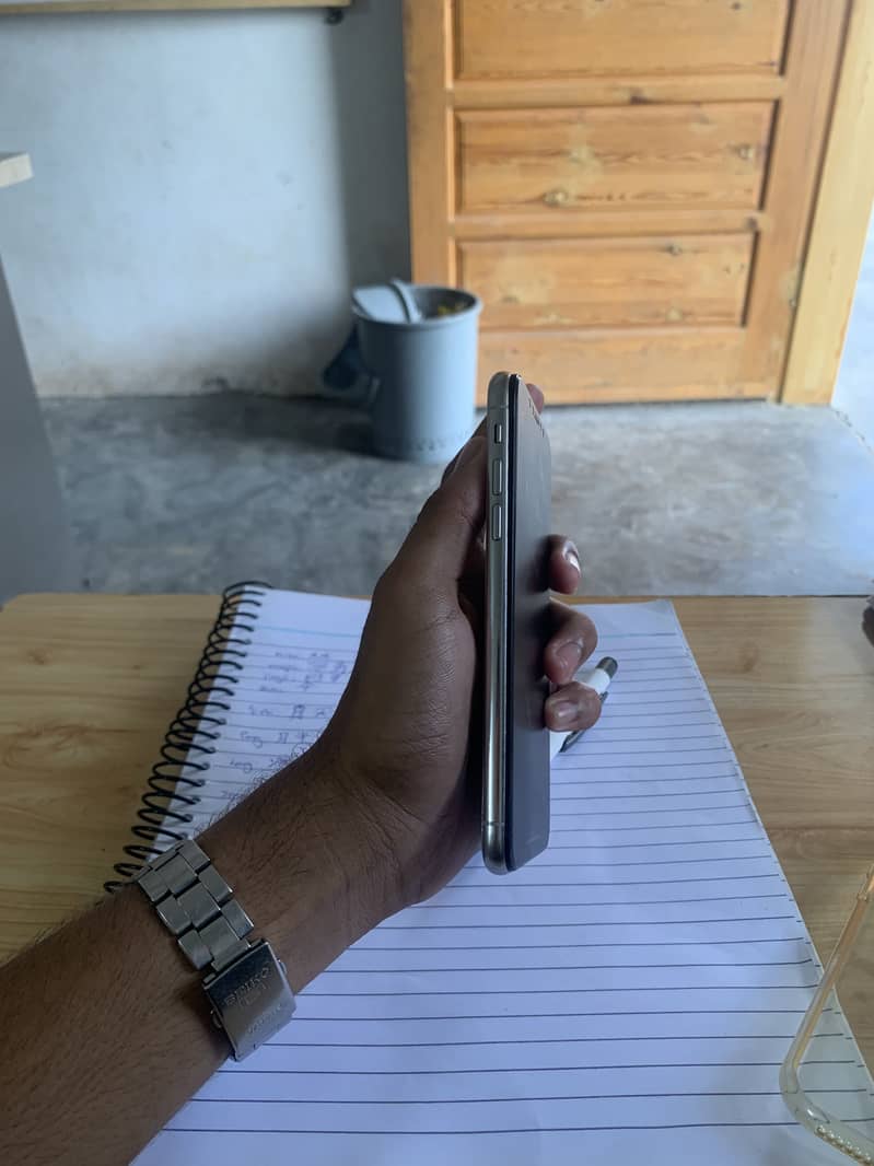 Apple iPhone X 1
