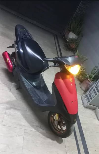 Honda DIO Z4