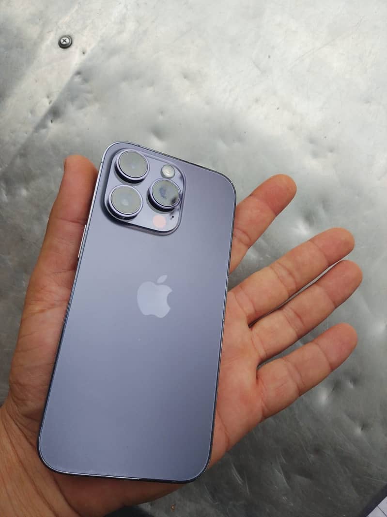 Apple iPhone 14 Pro 2