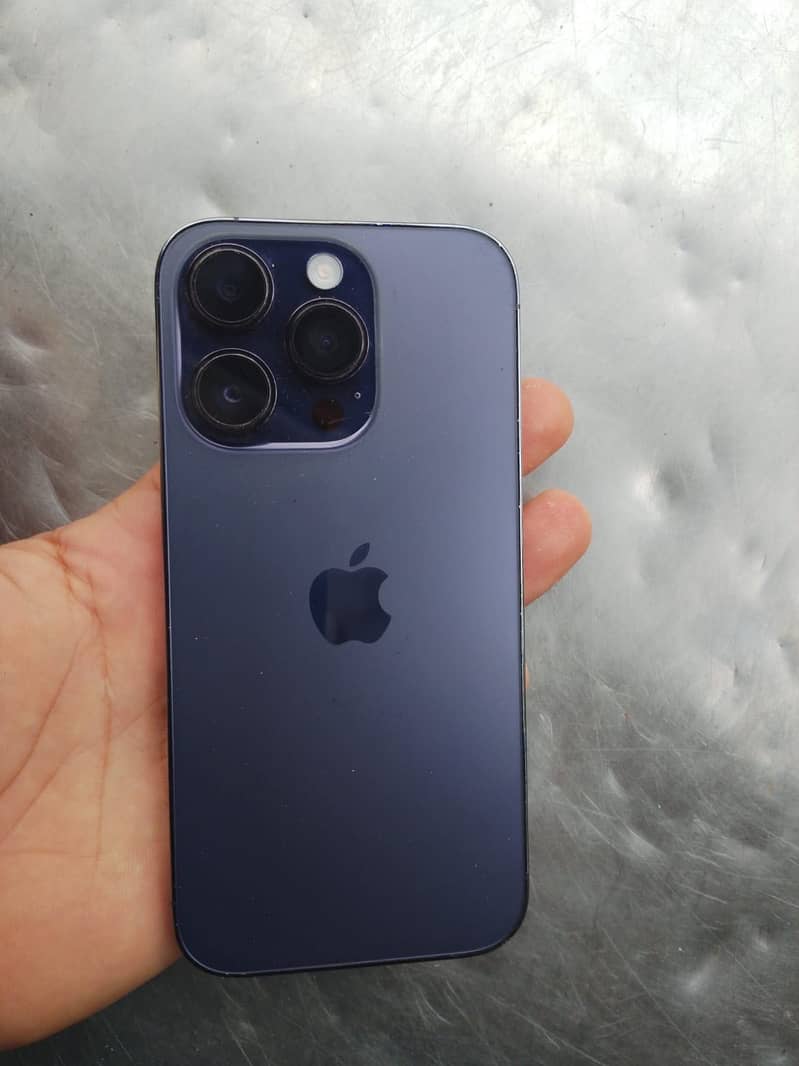 Apple iPhone 14 Pro 4