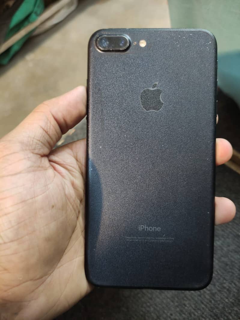 Apple iPhone 7 Plus 2