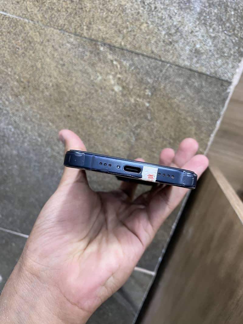 Apple iPhone 15 Pro 1