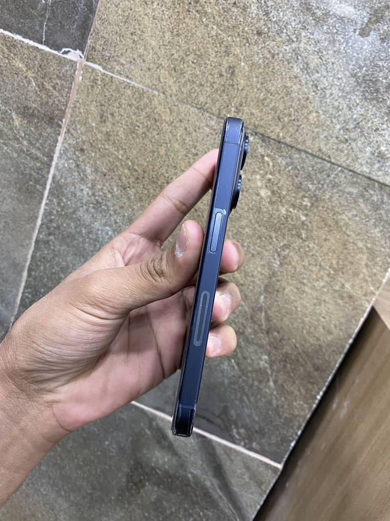 Apple iPhone 15 Pro 5