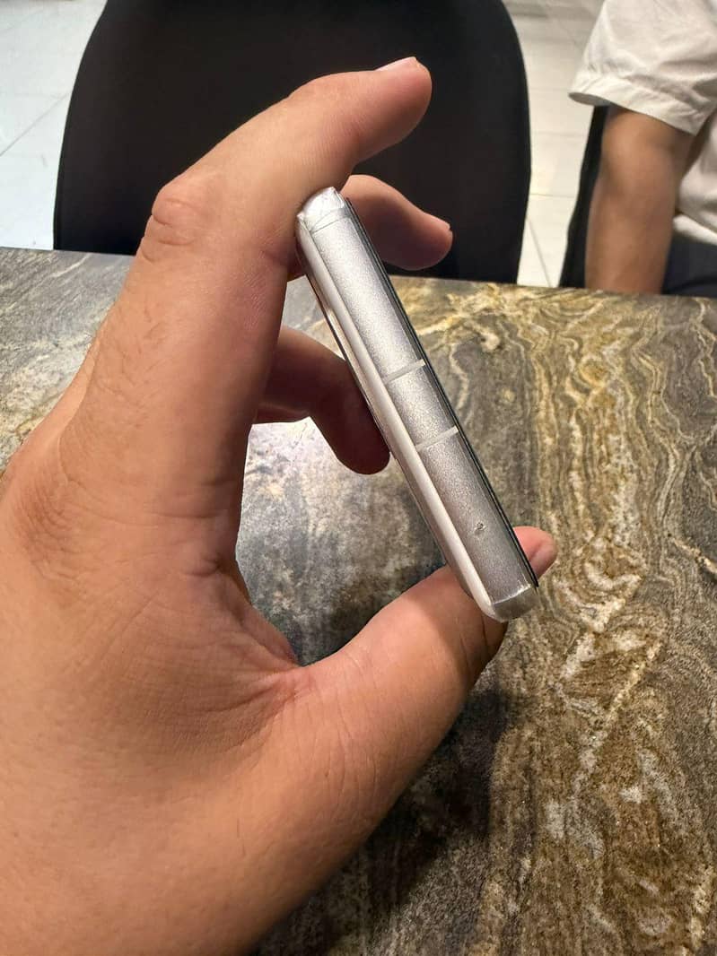 Google Pixel 7a 1
