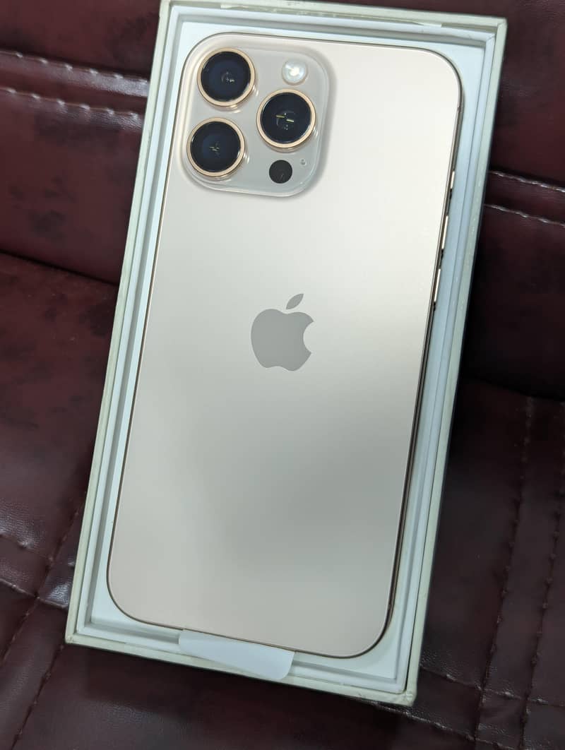 Apple iPhone 16 Pro Max 6