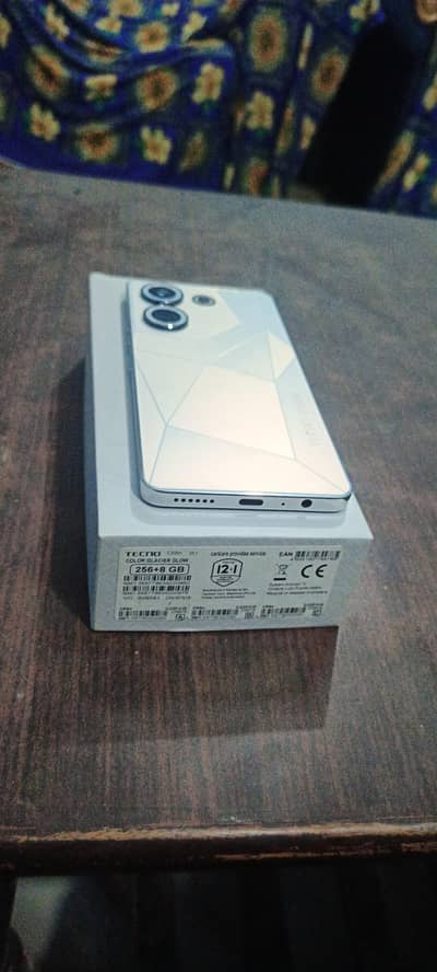 Tecno CAMON 20