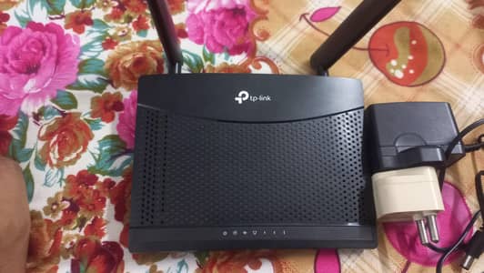 TP link MR 100 sim+ router original Malaysia se liya tha