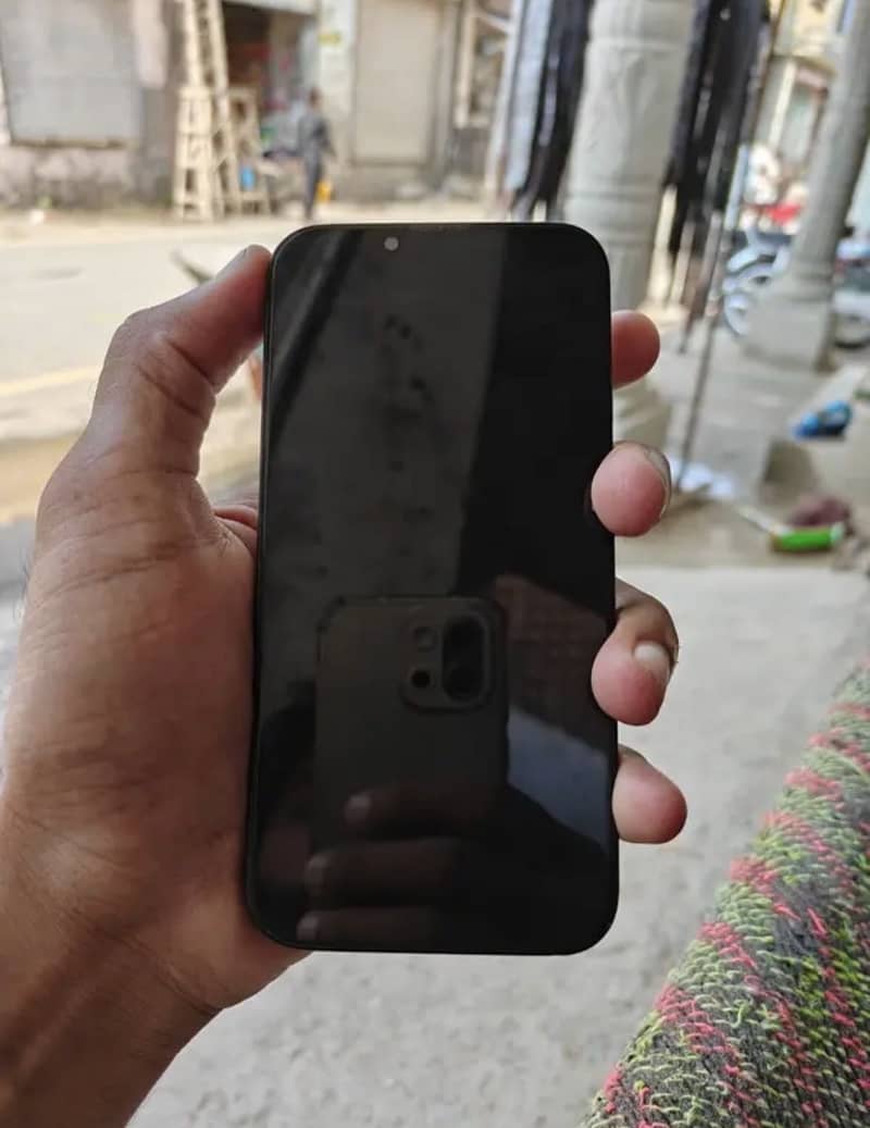 iPhone 14 1