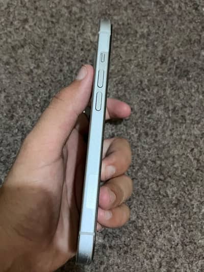 Apple iPhone 15