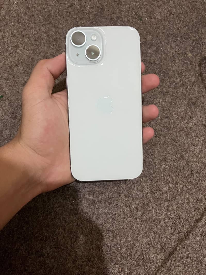 Apple iPhone 15 3