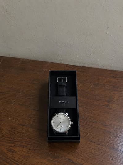 TOMI Men’s Classic Silver Dial,Genuine Leather Strap & Original Box