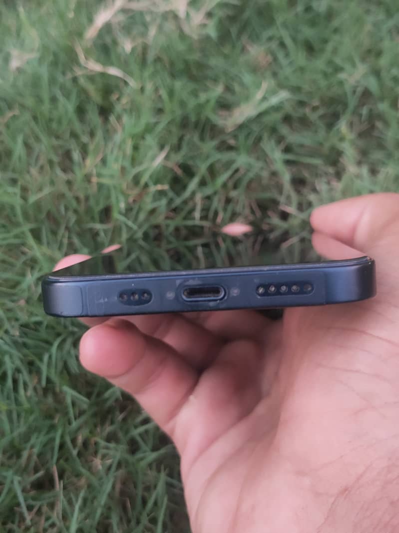 Apple iPhone 13 3