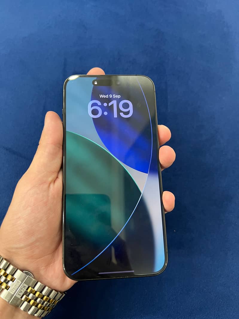 Apple iPhone 15 Pro Max 2