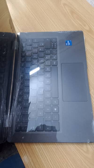 Fully ok set cor i7 11 gen 16gb and 250 gb ssd