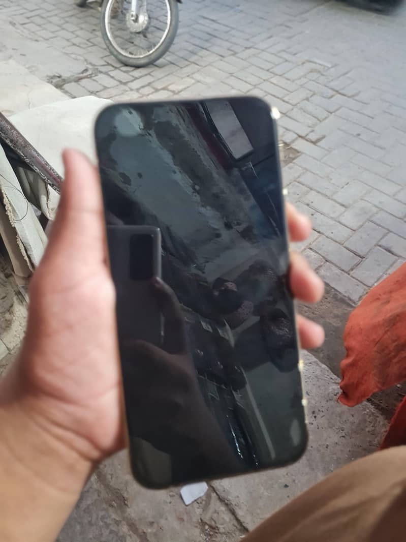 Apple iPhone 13 Pro Max 3