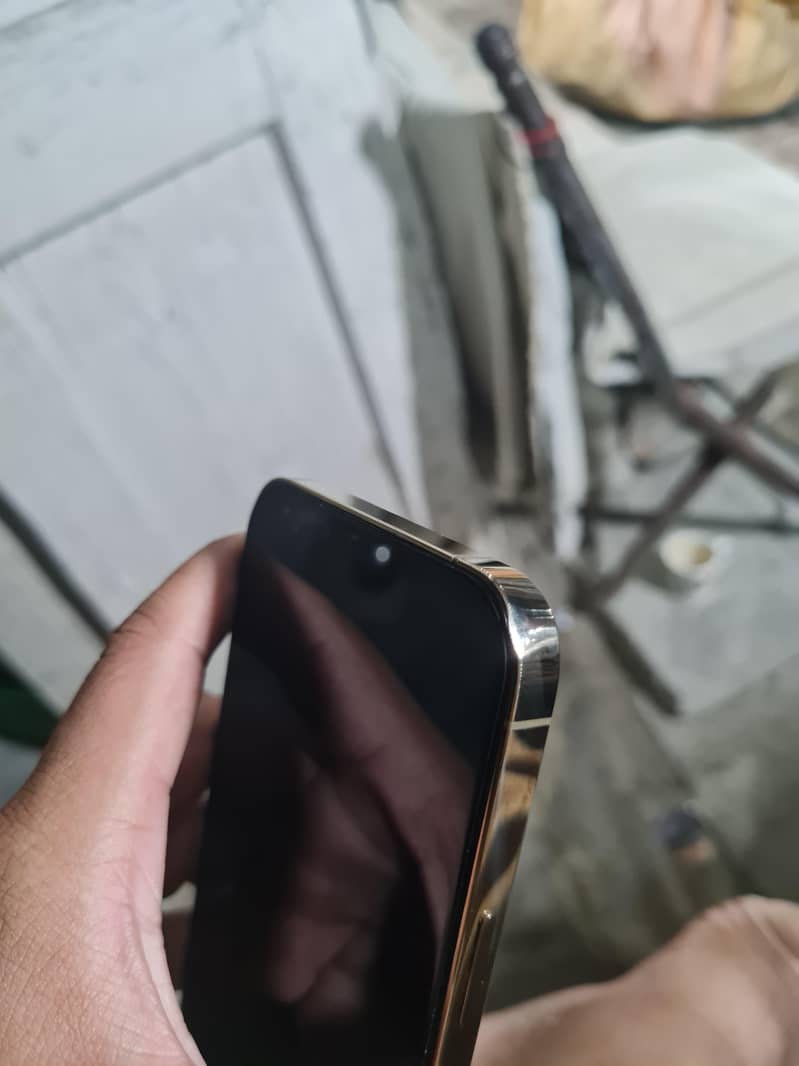 Apple iPhone 13 Pro Max 8