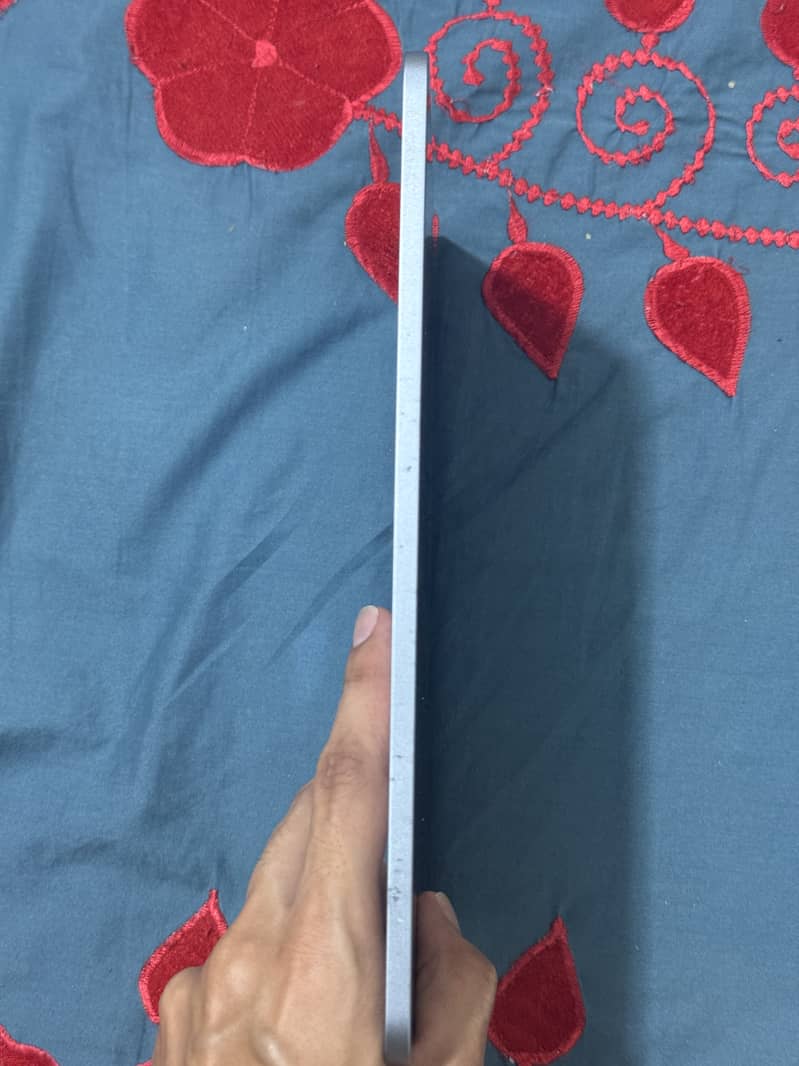 Ipad Air M2. 2
