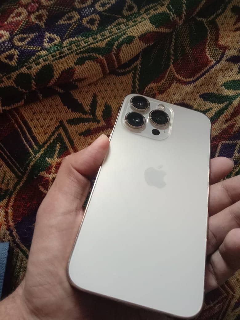 Apple iPhone 13 Pro 2