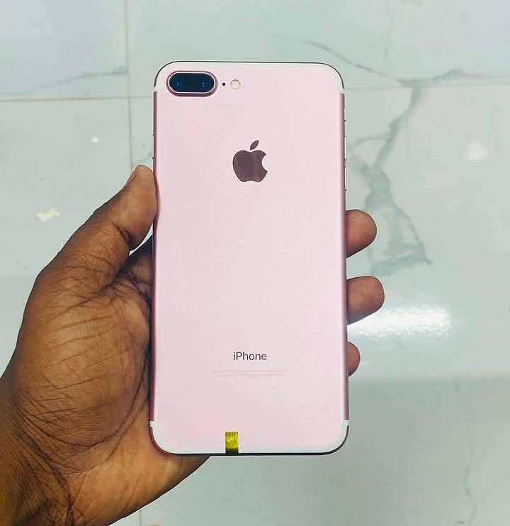 Apple iPhone 7 Plus 0