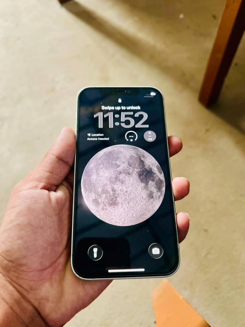 Apple iPhone 12 2