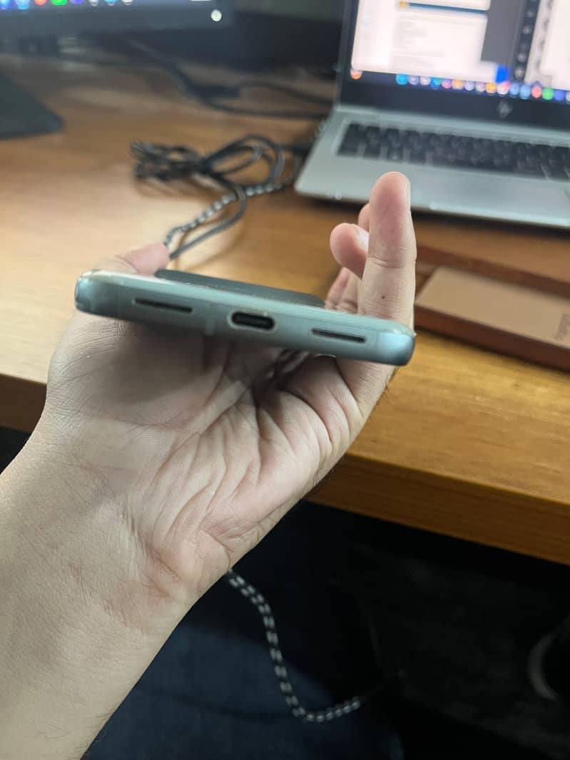 Google Pixel 8 1
