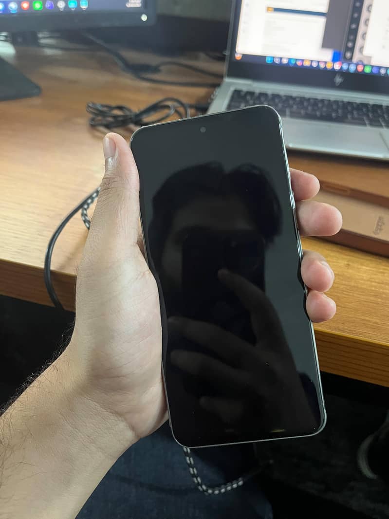 Google Pixel 8 4