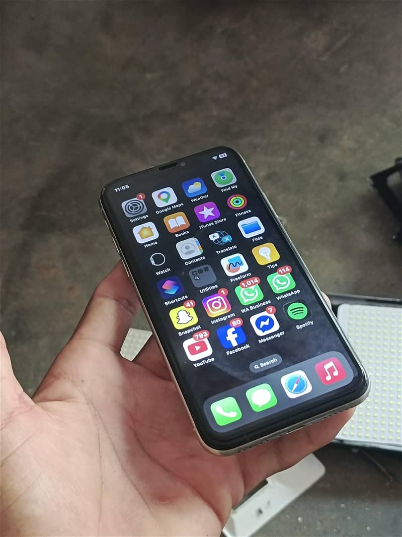 Apple iPhone X 8