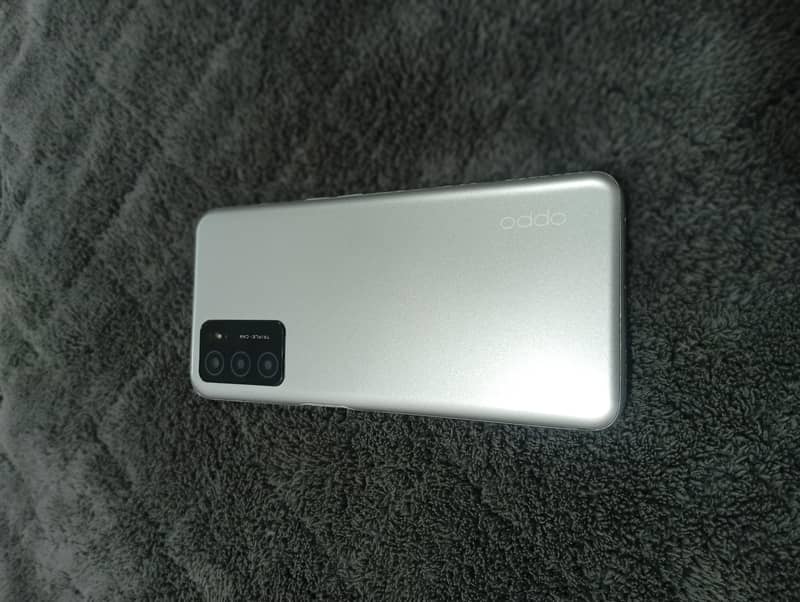 OPPO A16 0