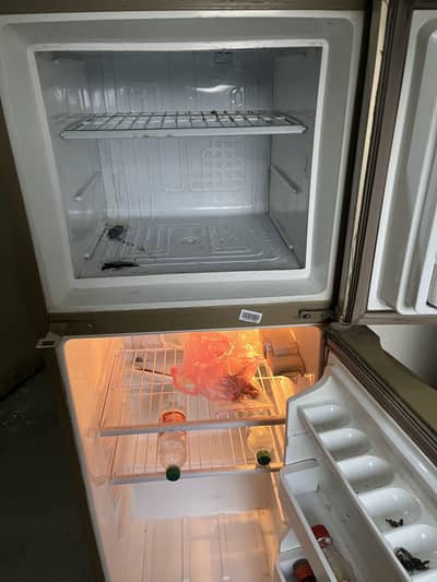 Dawlance medium size fridge for sale cooling issue