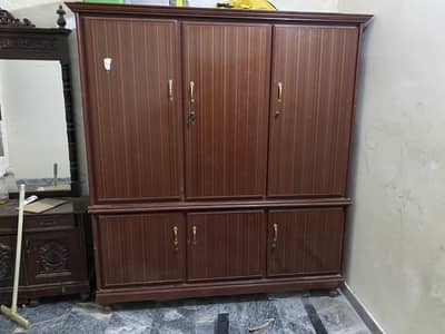 Almari for sell