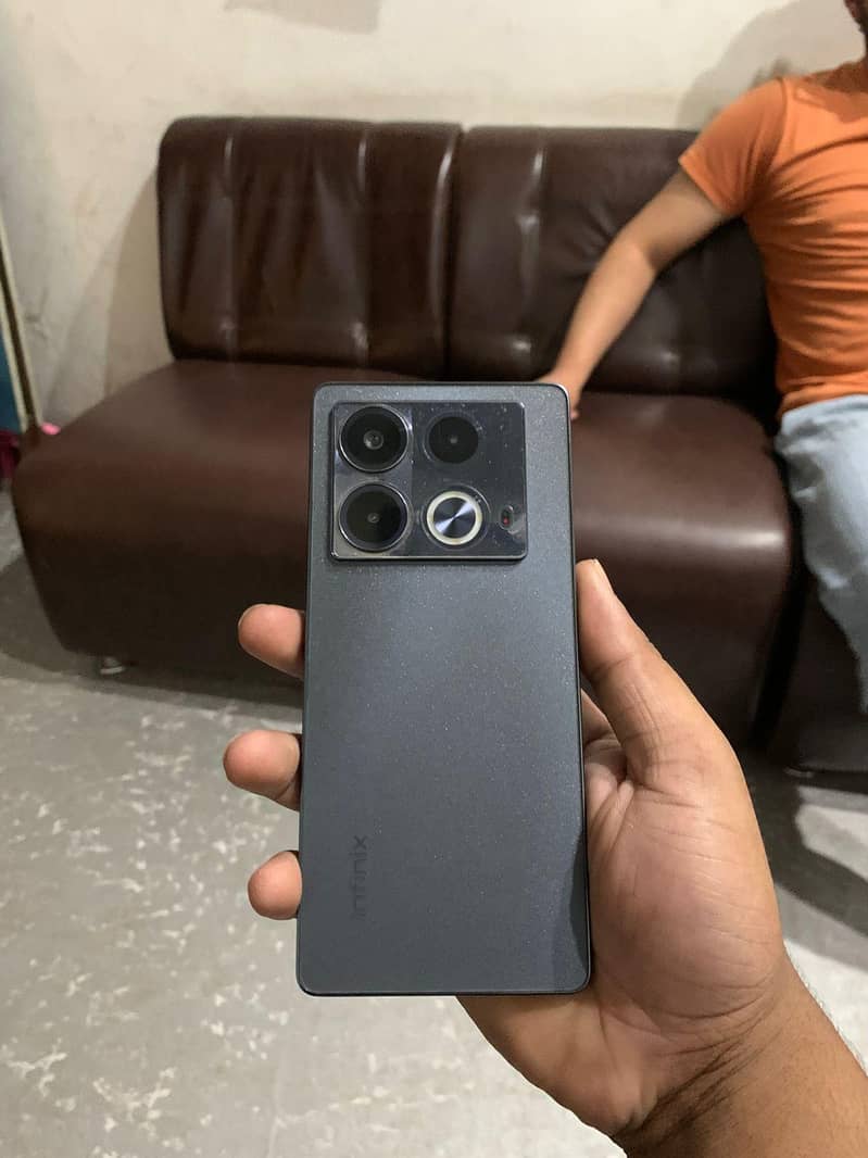 Infinix Note 40 0