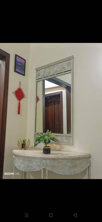 Metal Console (with mirror)